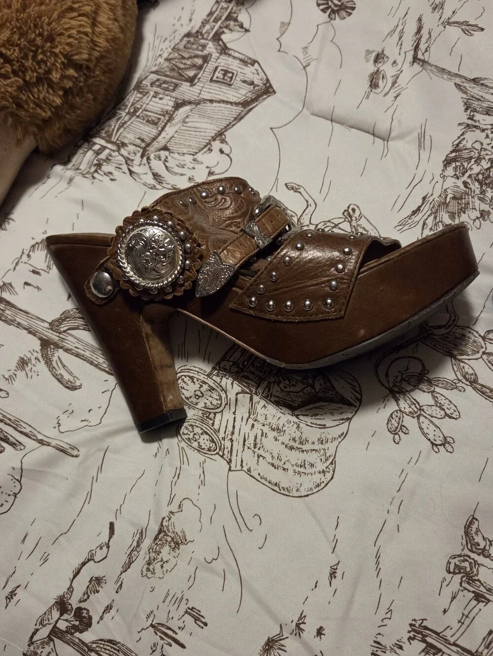 Brown Studded Leather Western Style Sandals with Silver Concho Detail